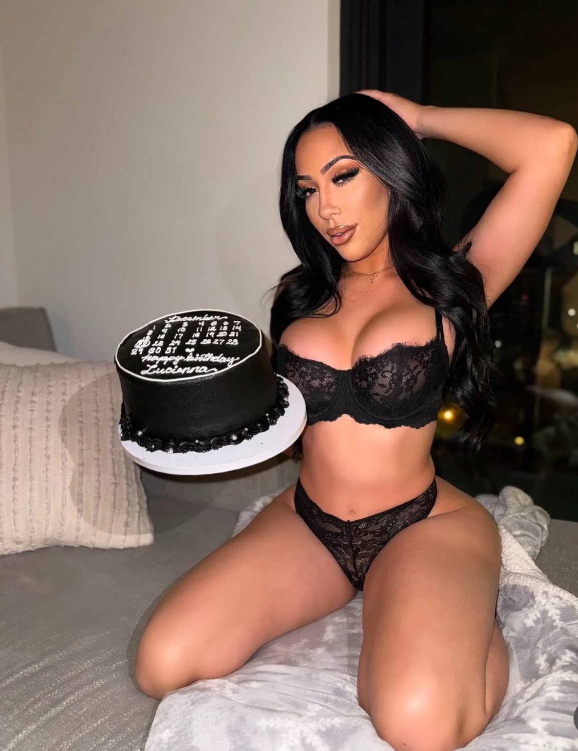 Anyone have anything on this Chicago Latina baddie? #dnKt8elZ