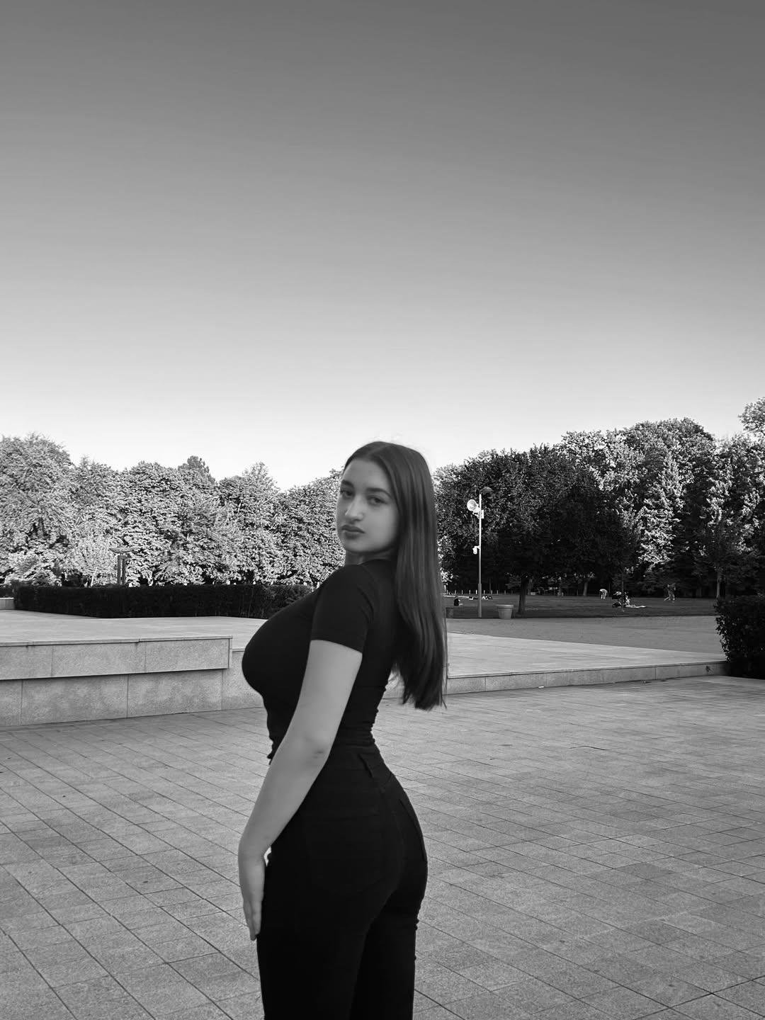 Russian big tits slut looking to get breed BBC #kPNHWIwH