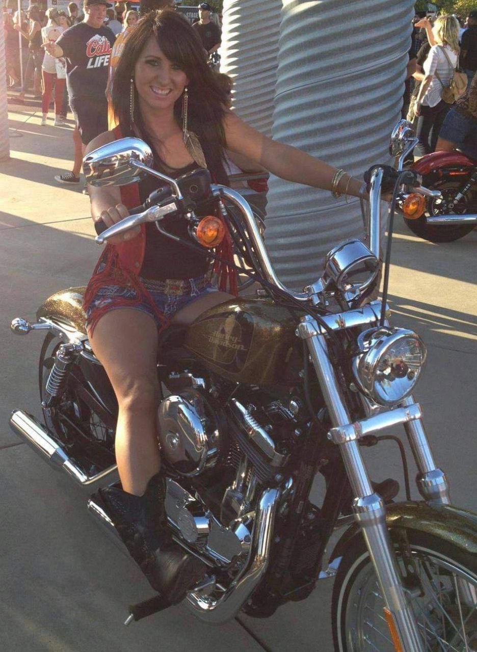 Stephanie from Cali #reg0HSGa